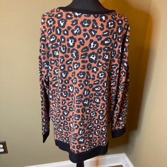 SIMPLY SOUTHERN long sleeve Leopard print sweater shirt.  NWT small & large - Picture 4 of 12